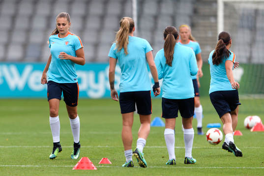 Lieke Martens på en träning med det holländska landslaget