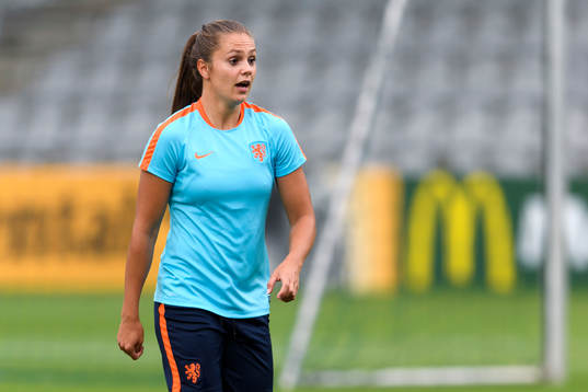 Lieke Martens på en träning med det holländska landslaget
