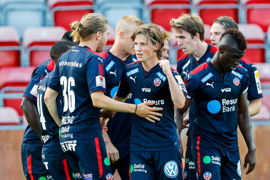 Helsingborgs Max Svensson jublar efter 1-2