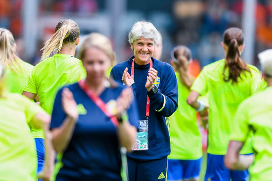 Sveriges förbundskapten Pia Sundhage före kvartsfinalen mellan Holland och Sverige