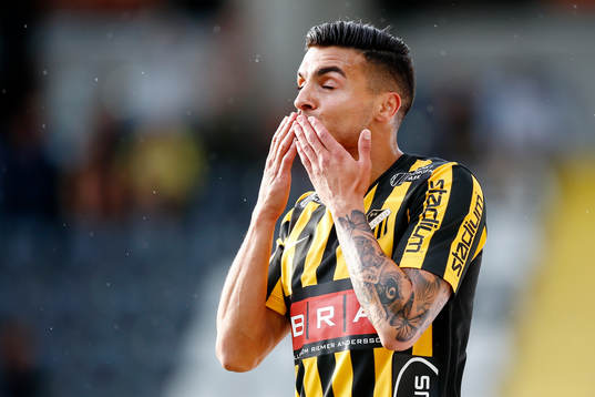 Häckens Ahmed Yasin jublar efter att han gjort 1-0-målet