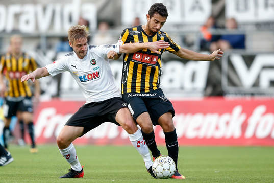 Örebros Johan Mårtensson och Häckens Daleho Irandust i