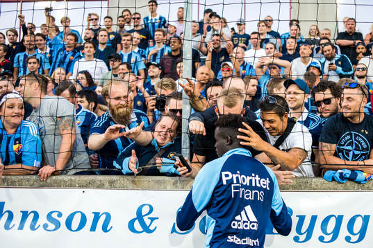 Djurgårdens Aliou Badji tackar publiken