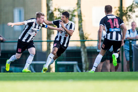 Kågeröds Alexander Bengtsson jublar efter att ha gjort 1-0