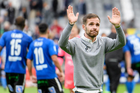 Halmstads tränare Igor Krulj jublar