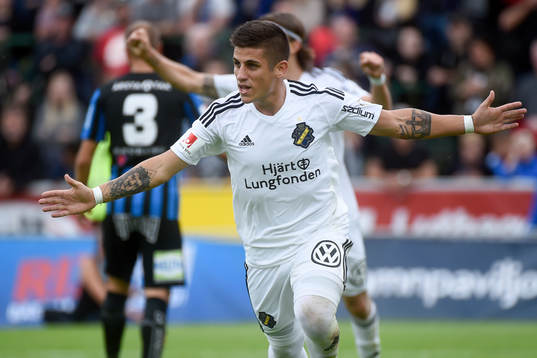 s Nicolas Marcelo Stefanelli jublar