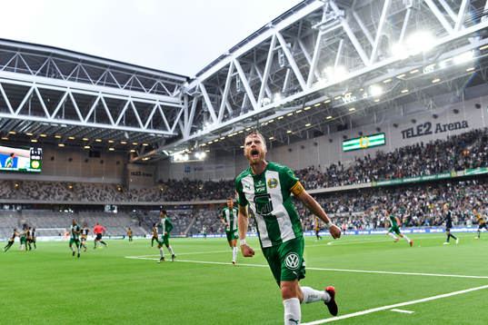 Hammarbys Arnór Smárason jublar efter att ha gjort 1-1