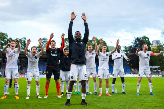 s Chinedu Ogbuke Obasi jublar