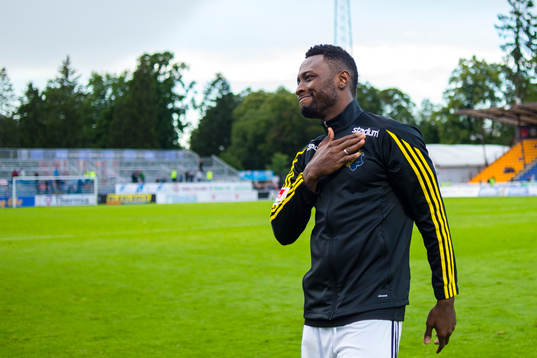 s Chinedu Ogbuke Obasi jublar