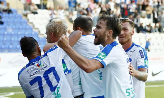 Norrköpings spelare jublar