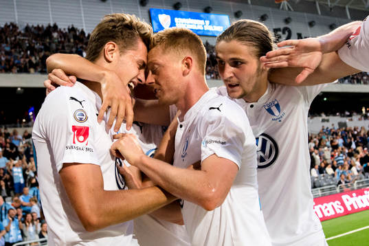 Malmö FFs Mattias Svanberg , Anders Christiansen och Pawel Cibicki jublar efter 0-1