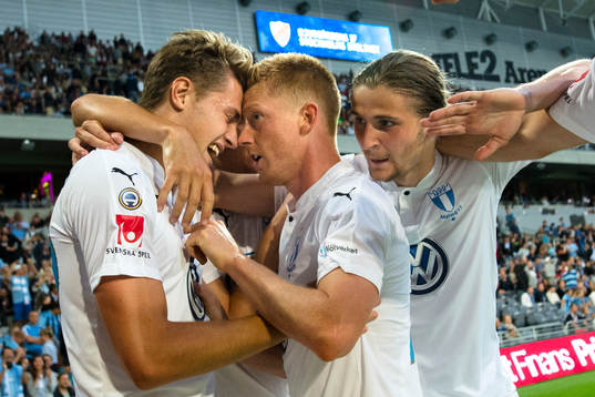 Malmö FFs Mattias Svanberg, Anders Christiansen och Pawel Cibicki jublar efter 0-1 