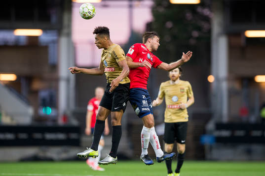 Brommapojkarnas Kevin Kabran i nickduell med Örgrytes