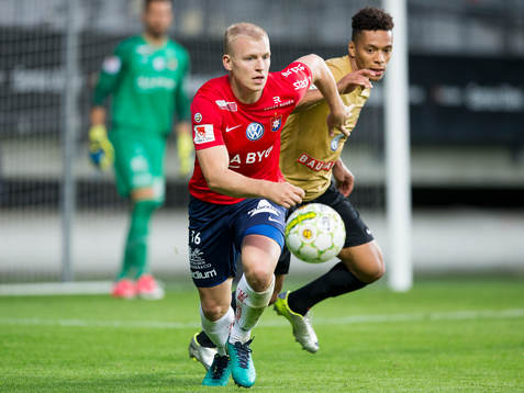 Örgrytes Petter Björlund före Brommapojkarnas Kevin