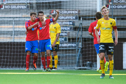 Helsingborgs Teddy Bermudez jublar eder mål