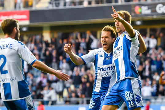 IFK Göteborgs Mikael Boman  och Tobias Hysén  jublar med
