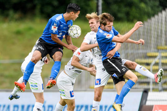 Halmstads Kosuke Kinoshita och Marcus Johansson