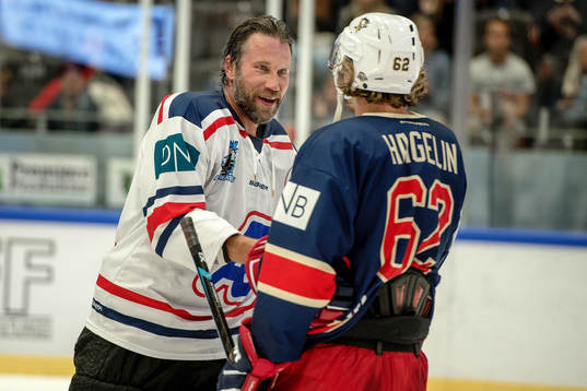 Icebreakers Peter Forsberg och Team Zuccarellos Carl Hagelin