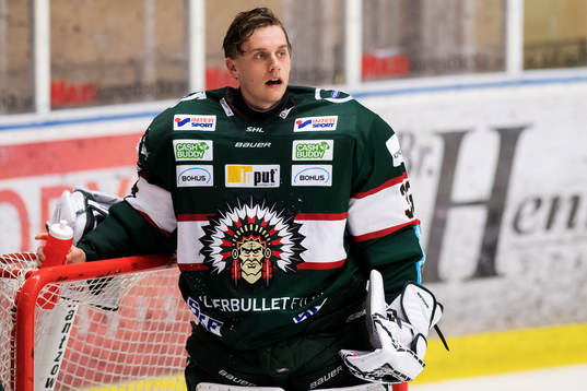 Frölundas målvakt Johan Mattsson utan hjälm