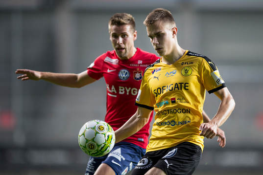 Frejs Dusan Jajic mot Örgrytes Daniel Sliper