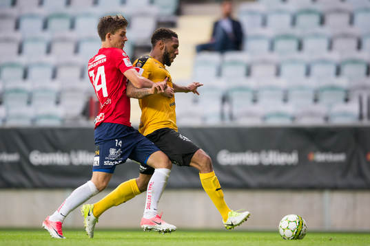 Örgrytes Daniel Paulson mot Frejs Alie Sesay