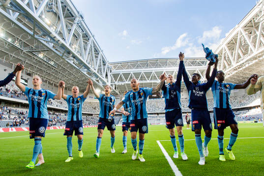 Djurgårdens spelare tackar fansen