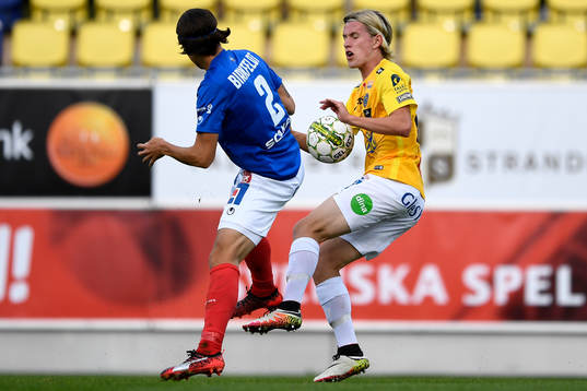 Åtvidabergs Jon Birkfeldt och Falkenbergs Viktor Götesson