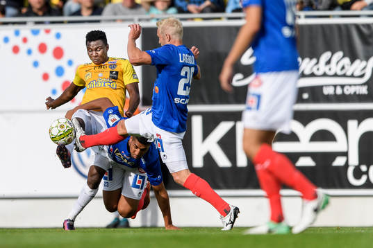 Falkenbergs Dominic Chatto och Åtvidabergs Pekka Lagerblom