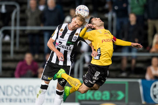 Landskronas Viktor Svensson i nickduell mot Elfsborgs Emir