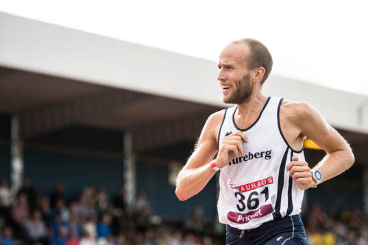 Anders Prytz tävlar i finalen på 10 000 meter