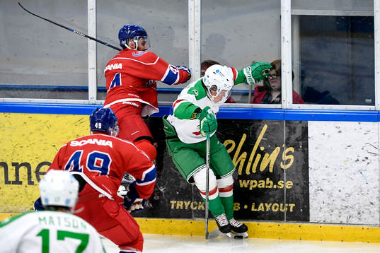 Oskarshamns Kevin Marshall och Rögles Filip Karlsson