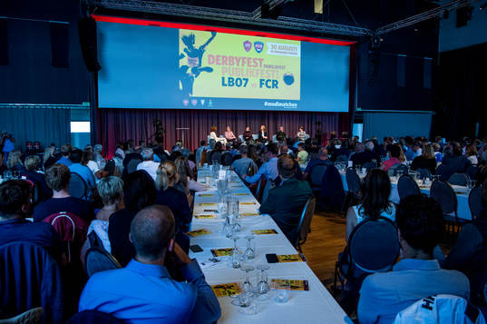 Heidi Avellan, moderator, Linda Wijkström, Elitfotboll