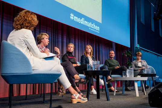 Heidi Avellan, moderator, Linda Wijkström, Elitfotboll