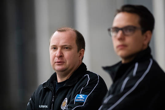 s tränare Jimmy Johansson och assisterande tränare