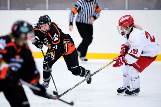 s Hanna Sköld i kamo med Modos Celine Tedenby