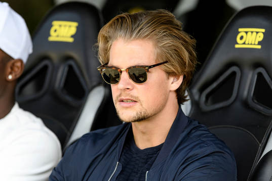 Halmstads Fredrik Liverstam som ej är omklädd för spel