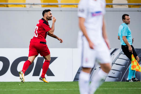 Östersunds Saman Ghoddos jublar efter att han har gjort 0-1