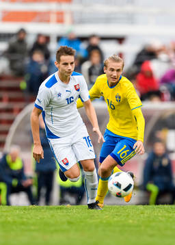Slovakiens Matús Katunský jagas av Sveriges Benjamin