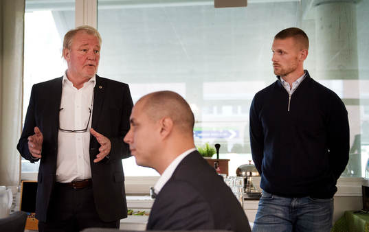 Sundsvalls ordförande Johan Nikula, målvakt Tommy Naurin