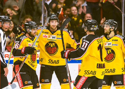 Luleås Anton Hedman (m) jublar