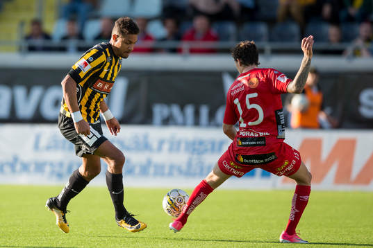 Häckens Mathias Ranégie mot Elfsborgs Rasmus Rosenqvist