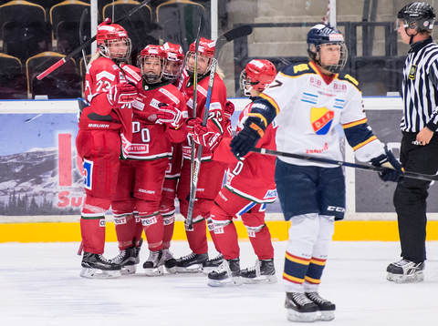 Modos Olivia Carlsson, Sidney Morin, Annie Svedin och Ellen