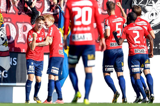 Örgrytes Albin Skoglund jublar