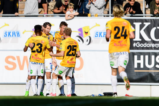 Falkenbergs Stefan Rodevåg jublar efter 1-1