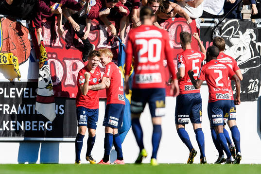 Örgrytes Albin Skoglund jublar och knyter näven