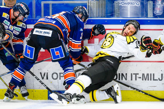 Brynäs Johan Alcén faller