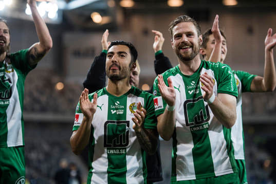 Hammarbys Jiloan Hamad och Arnór Smárason jublar