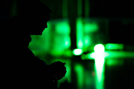 Tingsryds Tränare Magnus Sundquist före ishockeymatchen i