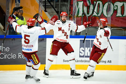 Modos Magnus Häggström jublar