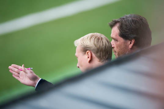 IFK Hässleholms tränarduo Daniel Nilsson och Joakim Welander i matchen i division 2 mellan Lunds BK och IFK Hässleholm i Lund 23 september 2017.  